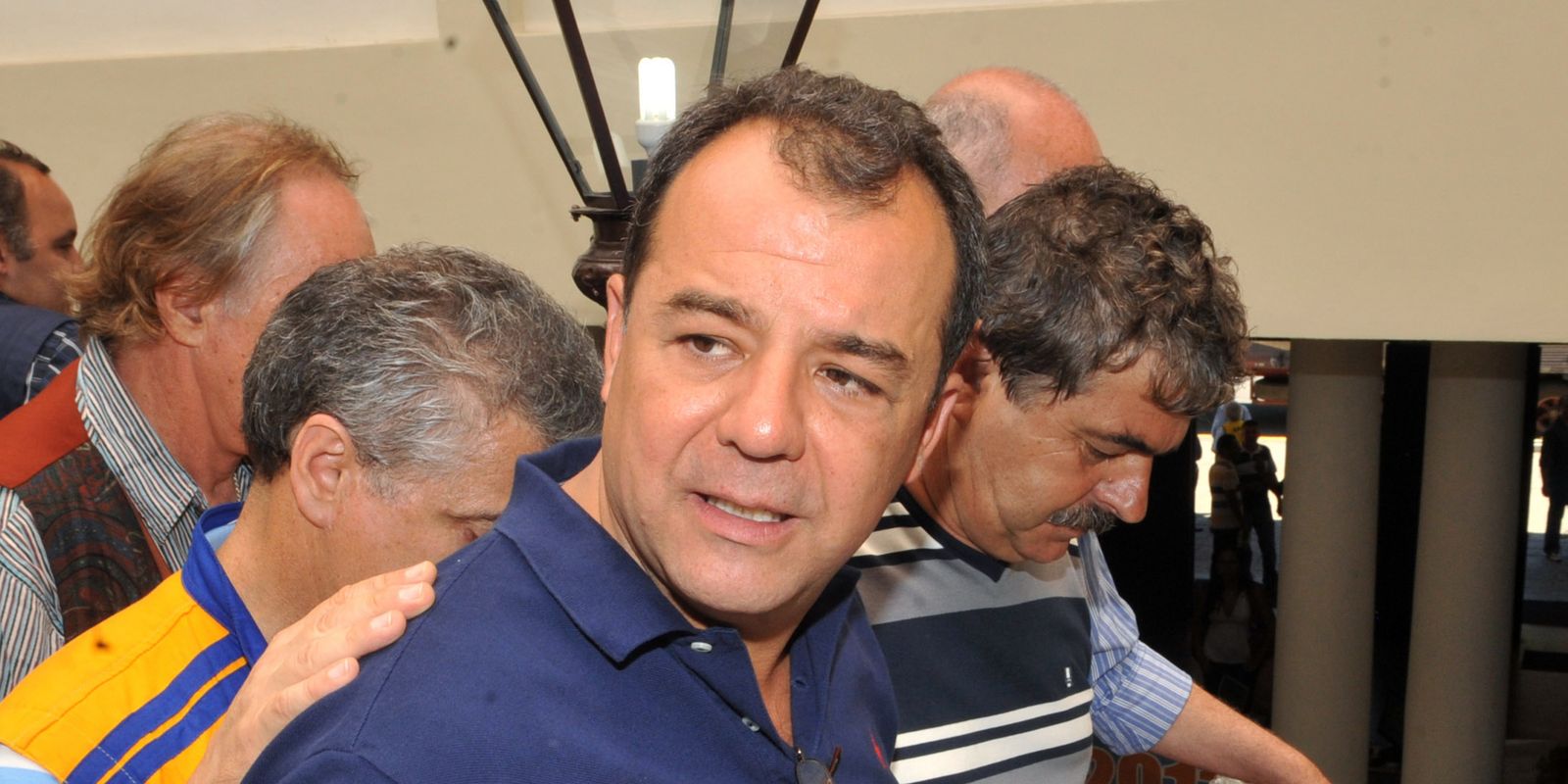 Sérgio Cabral é condenado por irregularidades em regalias durante sua prisão no Rio