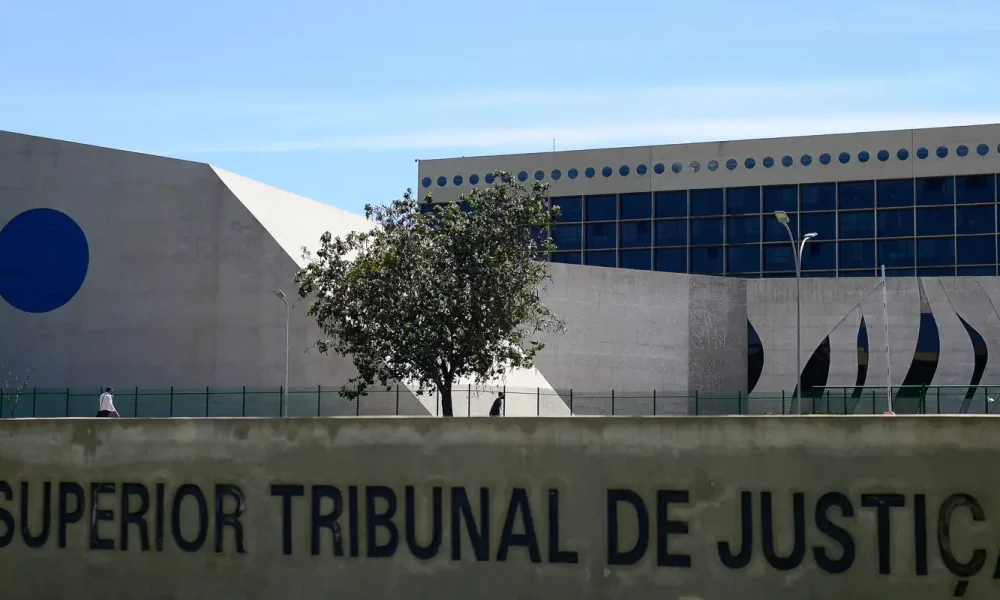 STJ suspende processos relacionados a aluguel de curta temporada em condomínios